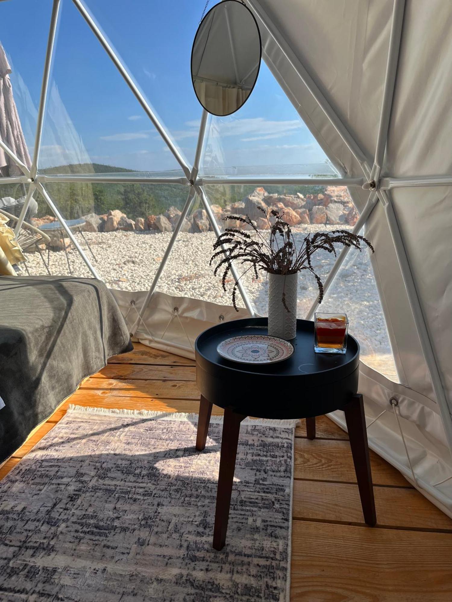 Glamping Peninsula Lustica Rose Βίλα Τίβατ Εξωτερικό φωτογραφία
