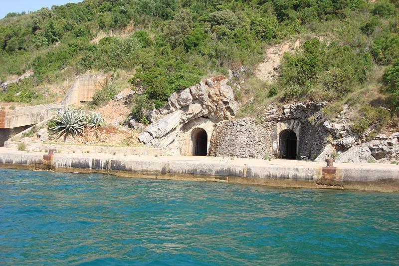 Glamping Peninsula Lustica Rose Βίλα Τίβατ Εξωτερικό φωτογραφία