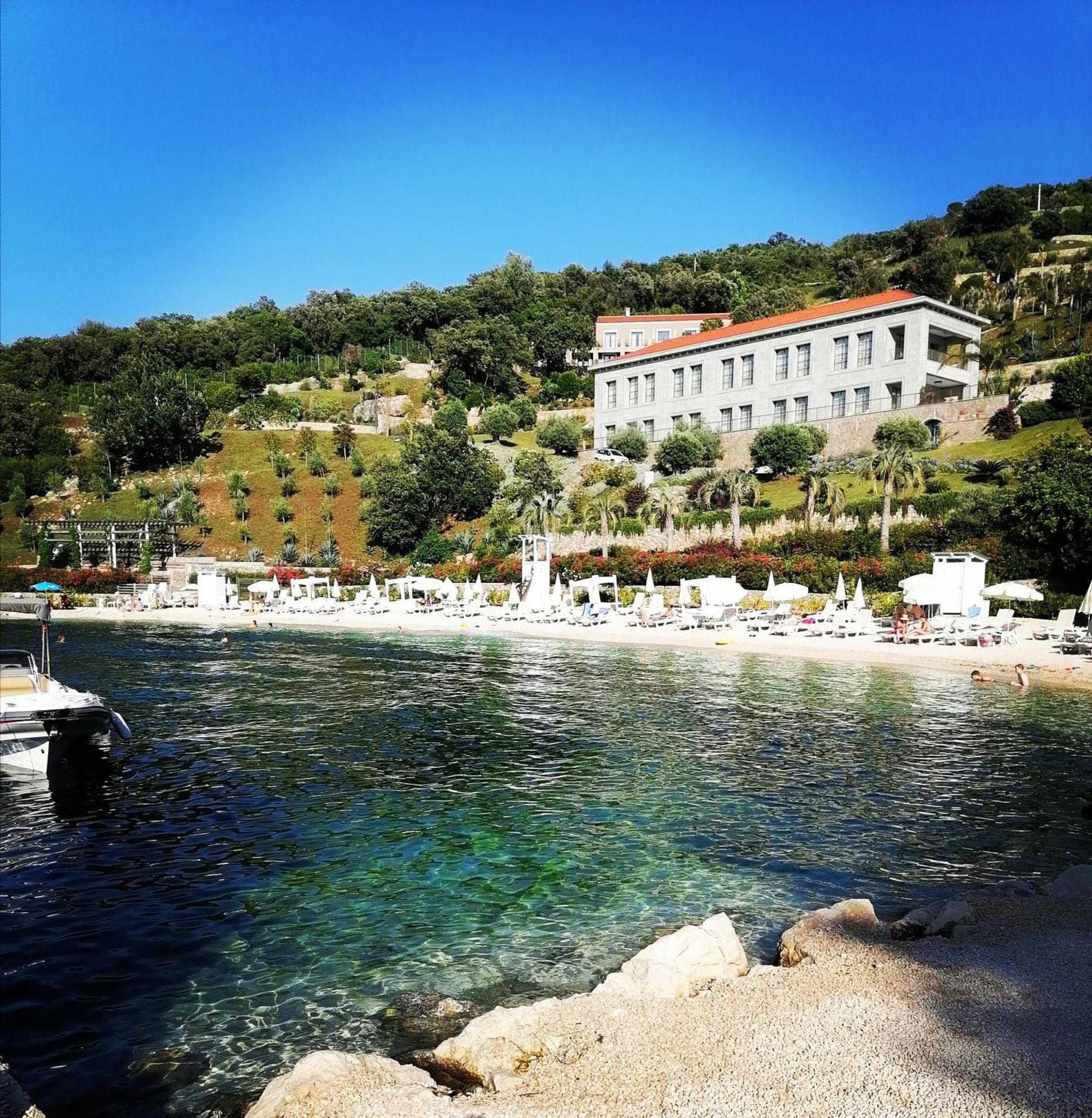 Glamping Peninsula Lustica Rose Βίλα Τίβατ Εξωτερικό φωτογραφία